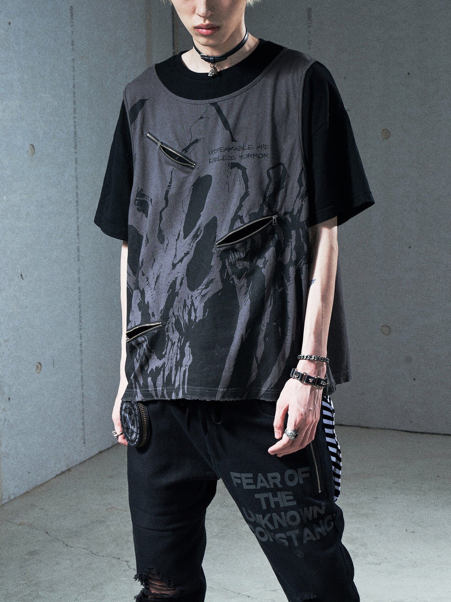 Venturek Punk Rock Destroyed Zipper Casual Loose Print Black Gray Fake Two-Piece Short Sleeve T-Shirt
