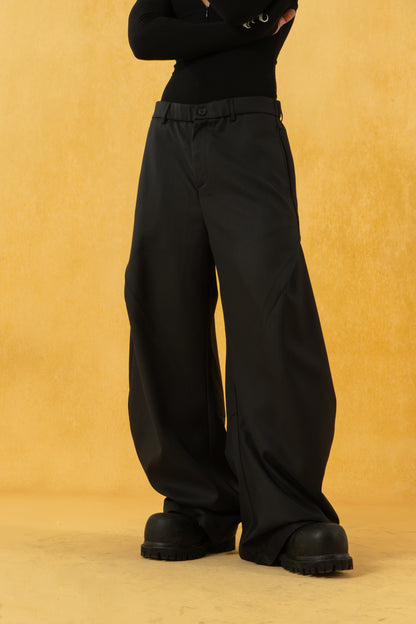 Curved Wide-Leg Tailored Pants