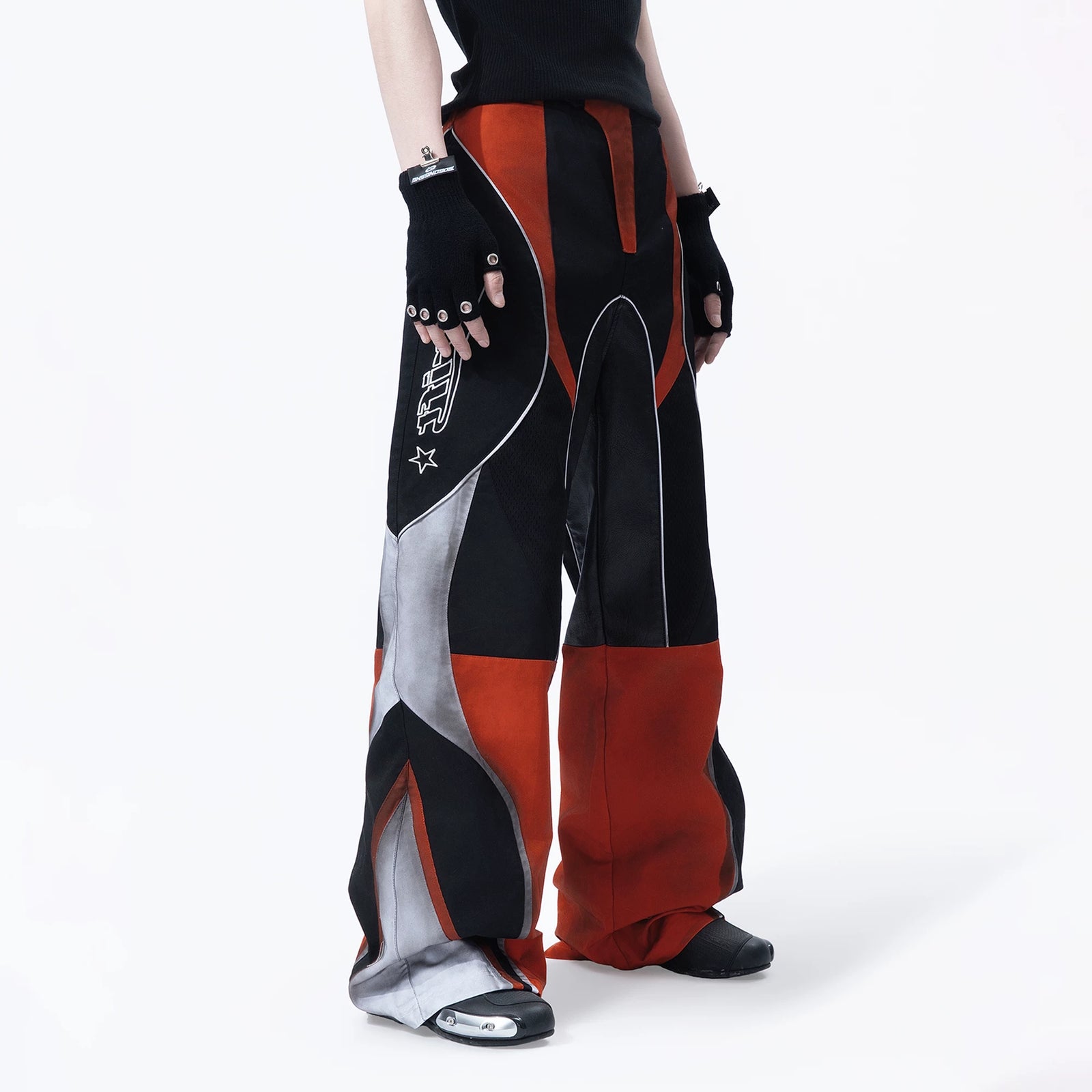MOGONGSHE Deconstructed Contrast Stitching Wide-Leg Cargo Pants