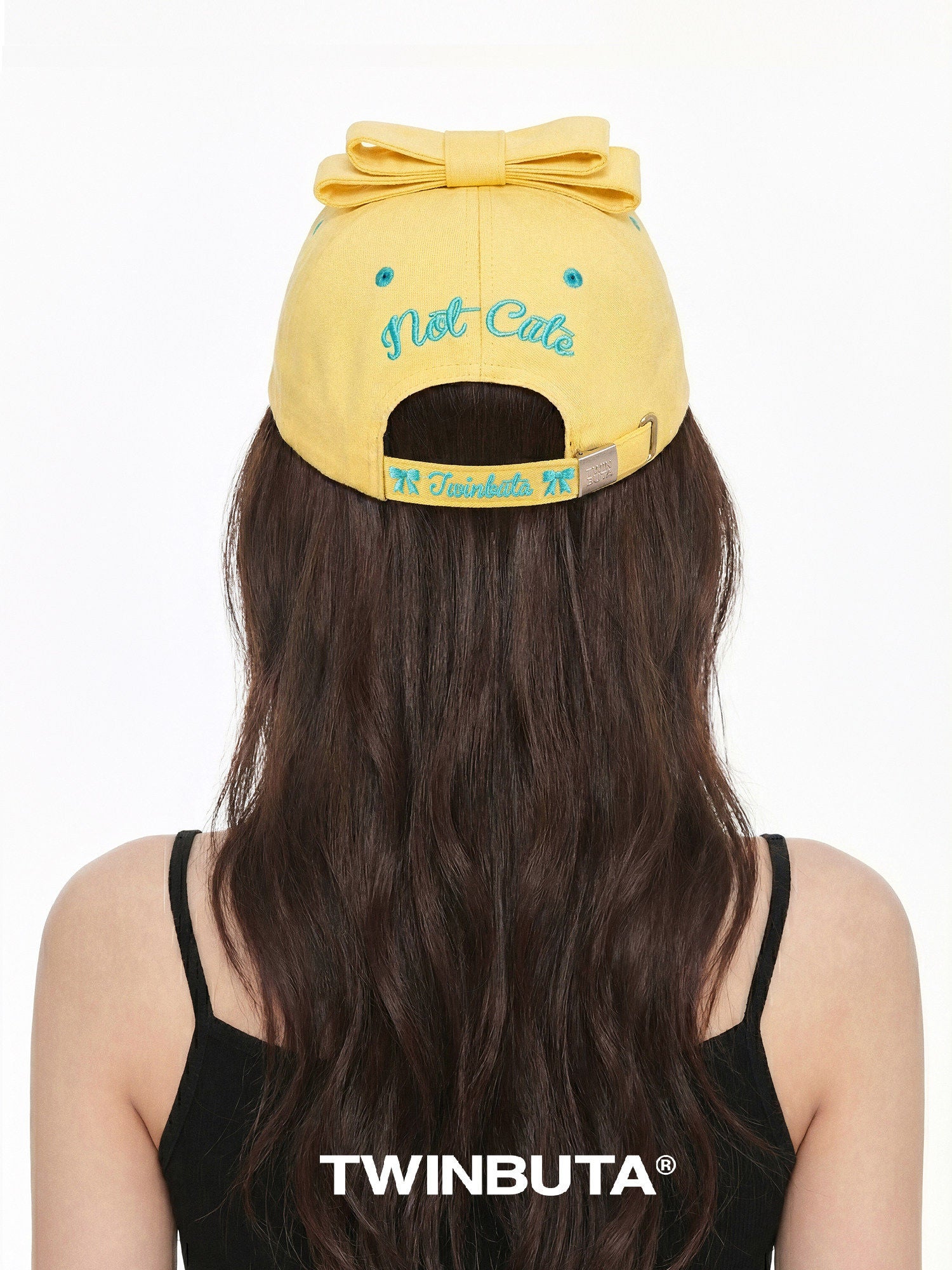 TWINBUTA Rebellious Cupid 3D Bow Contrast Embroidery Baseball Cap