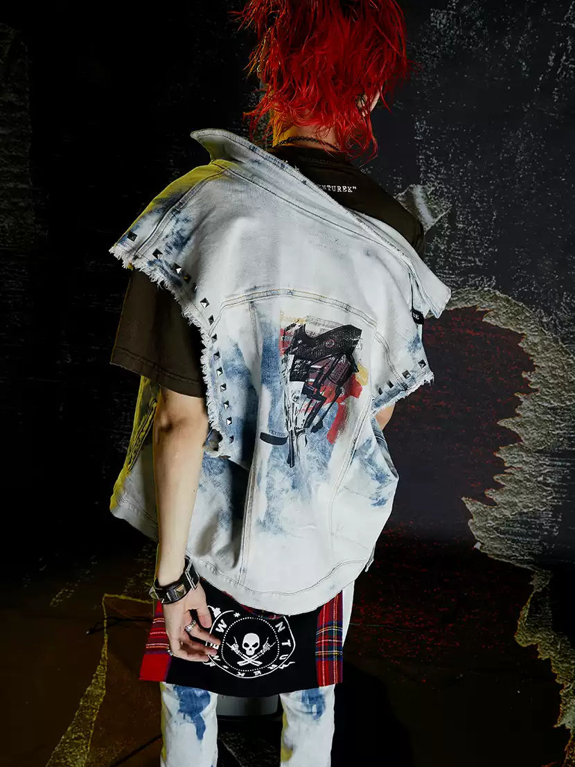 Venturek Retro Street Punk Rock Red Plaid Patchwork Distressed Fringed Wall Hanging